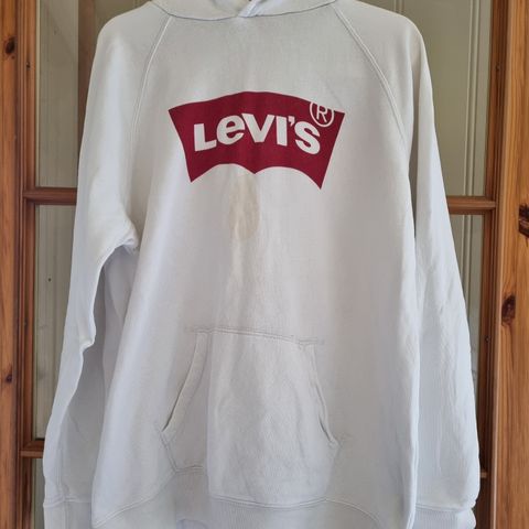 Levis pakke. Inneholder 6 plagg