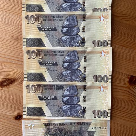 Zimbabwe 100 dollar 5 stk. UNC. 4 stk tall i rekkefølge.