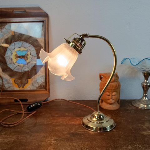 Flott Jugendstil bordlampe, 1915 tallet.