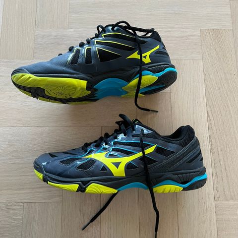 mizuno wave hurricane 3 - herre size euro 41