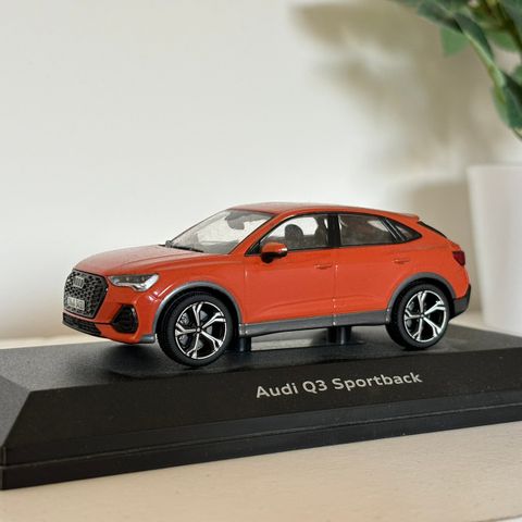 Audi Q3 Sportback modellbil