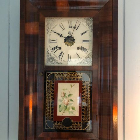 vegg ur, Waterbury Amerika/ Farmer ur fra 1800. Tallet i god stand.