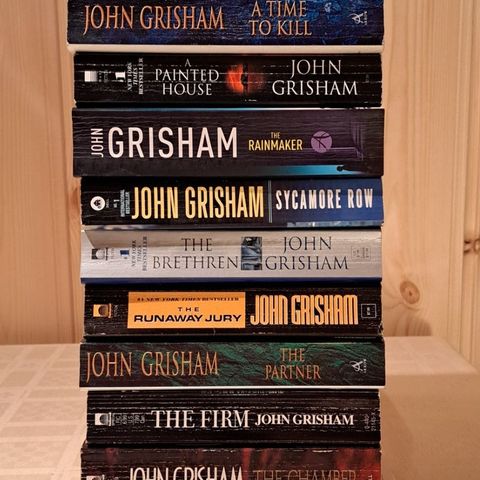 11 bøker av John Grisham (engelsk pocket)