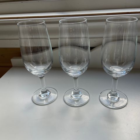 Champagne glass, 3 stk samlet 30 kr