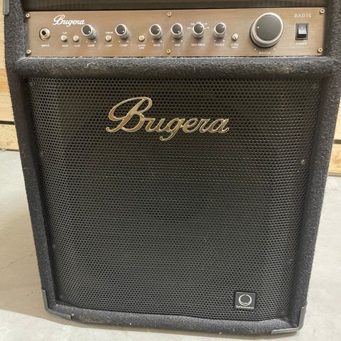 Bugera BXD15 Bassforsterker