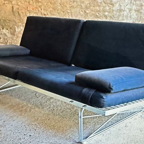 Ikea Vintage Moment Sofa Designet av Niels Gammelgaard.