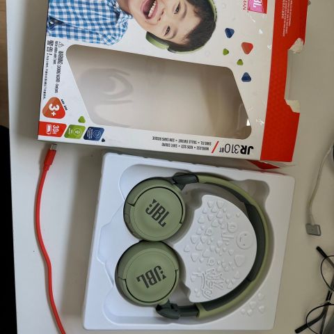 JBL JR310bt hodetelefon for barn