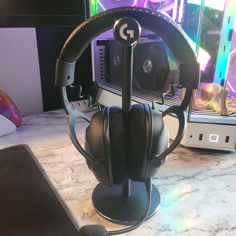 Stand for Logitech headset