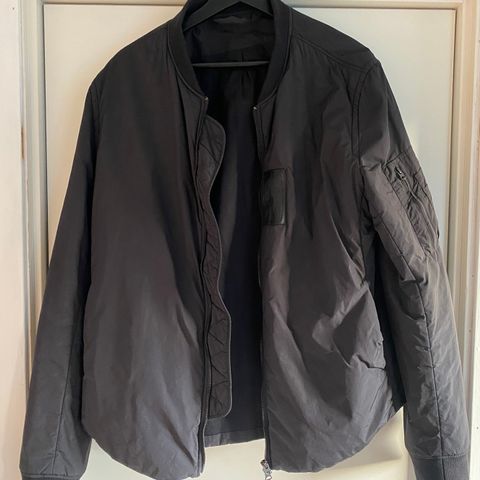 Ytterjakke/bomber jacket fra Acne, svart, strørrelse 50 (åpen for bud)