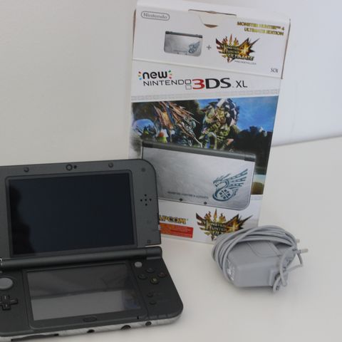 New Nintendo 3DS XL Monster Hunter 4 Ultimate Edition