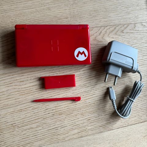 Nintendo DS Lite Red Mario 25th Anniversary Limited Edition