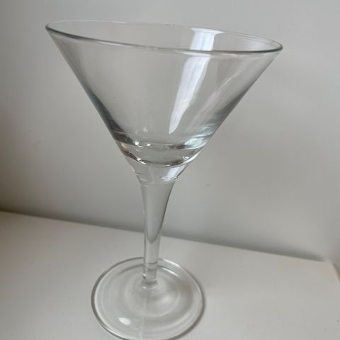 1 cocktail glass