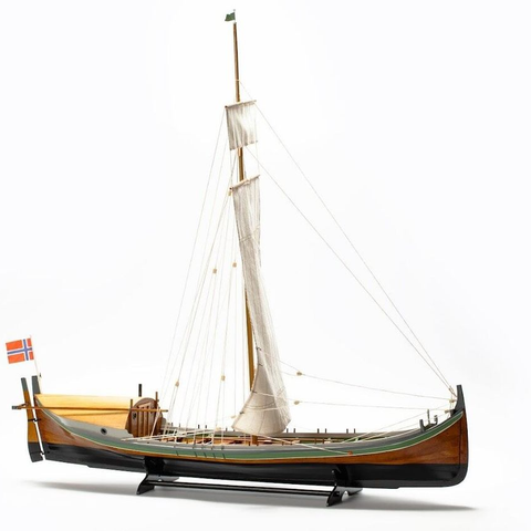 Stor nordlandbåt modell og 1965 lincoln continental model skjelden