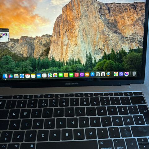 MacBook Pro 2017 13”  space gray