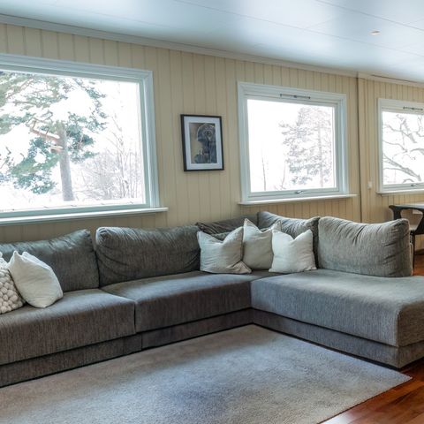 Stor og fin mørkegrå sofa fra Møblia til salgs