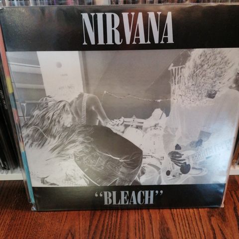 Nirvana - Bleach w/ live bonus