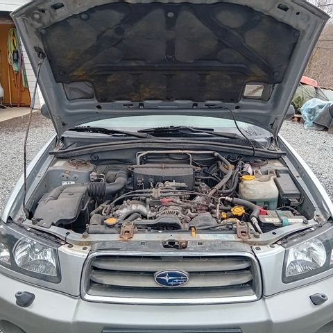 Motor med girkasse Subaru Forester 2.0 EJ20.