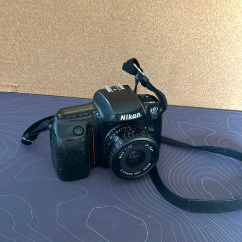 nikon f50 + Nikon 35mm f2.5 «les beskrivelse»