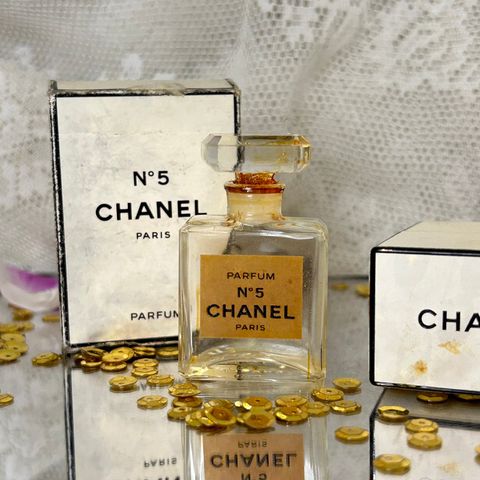 Vintage Miniatyrflaske fra Chanel ✨