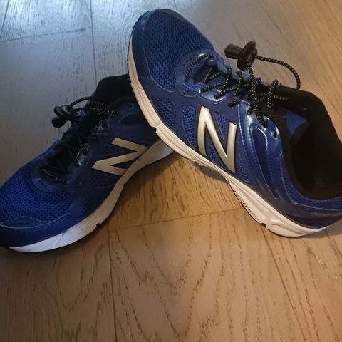 Pent brukte joggesko fra new balance. Str 41,5