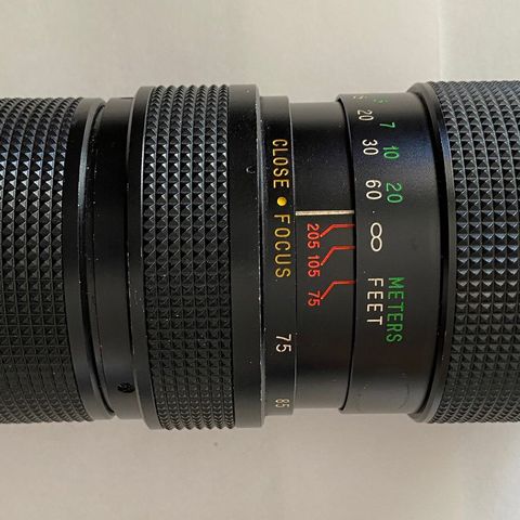 Vivitar 75-205mm f3,8 - Close focusing auto zoom for Olympus