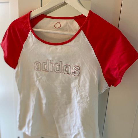 Adidas T-shirt