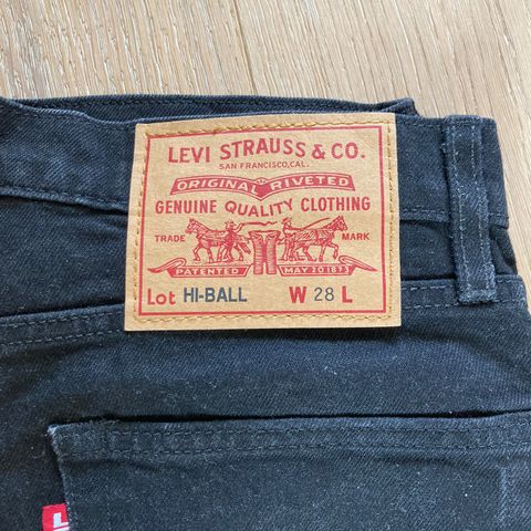 Levis Hi-ball str 28