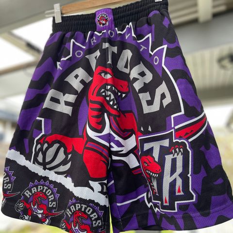 Toronto Raptors shorts og t-shirt (pakkepris)