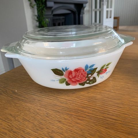 Pyrex Cottage Rose ildfaste former m lokk