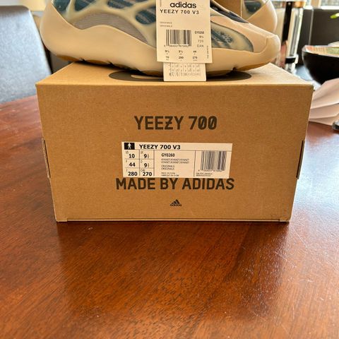 ADIDAS YEEZY 700 V3