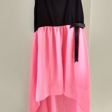 Jente rosa og sort kjole med sløyfe (str 10år)