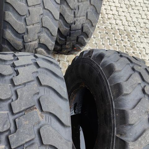 Pent brukte 405/70R18 Anleggsdekk