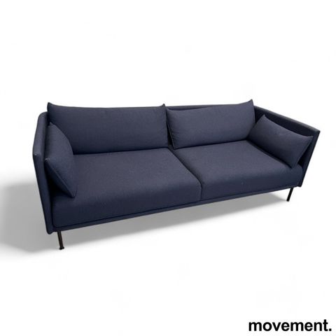 3-seter sofa i mørkt blått boucle-stoff fra HAY, modell Silhouette, design: GamF