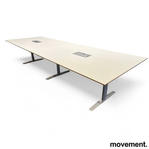 Møtebord / konferansebord i hvitt / grått fra Sveinheim, 360x120cm, passer 12-14