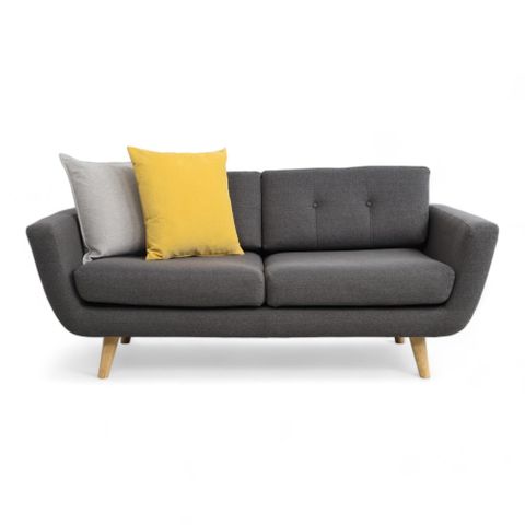 Fri Frakt | Nyrenset | Mørk grå Sofa Company Vera 2-seter sofa