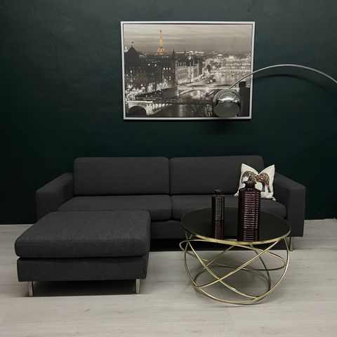 GRATIS LEVERING - Kupp! Strøken Bolia Scandinavia 3 seter design sofa m puff