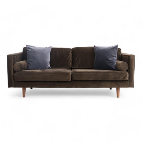 Fri Frakt | Nyrenset | SofaCompany Harper 3-seter sofa i mørk brun velur