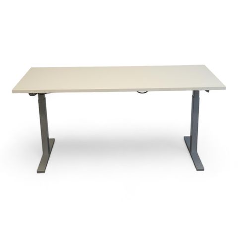4 stk Nyrenset | Linak høydejusterbart skrivebord i hvitt og grått, 160x80cm