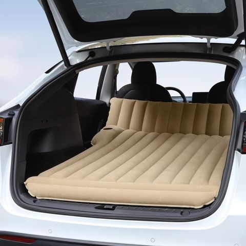Oppblåsbar madrass til bil
