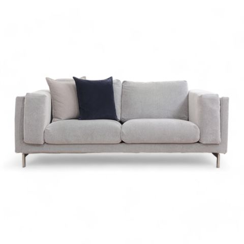 Fri Frakt | Nyrenset | Lys grå IKEA Nockeby 2-seter sofa