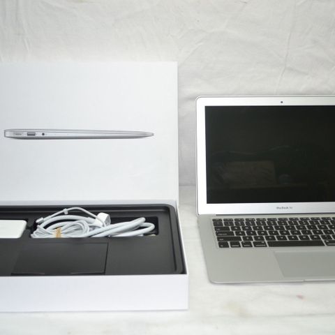 MacBook Air 13 i5 (2016) L41