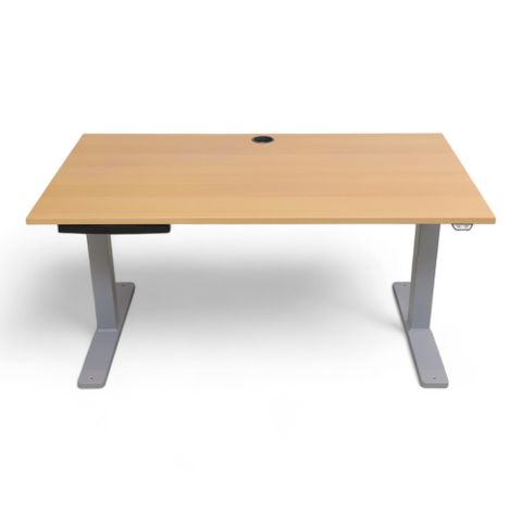6 stk Nyrenset | 140x80 Kinnarps Elektriske hev/senk skrivebord med treplate