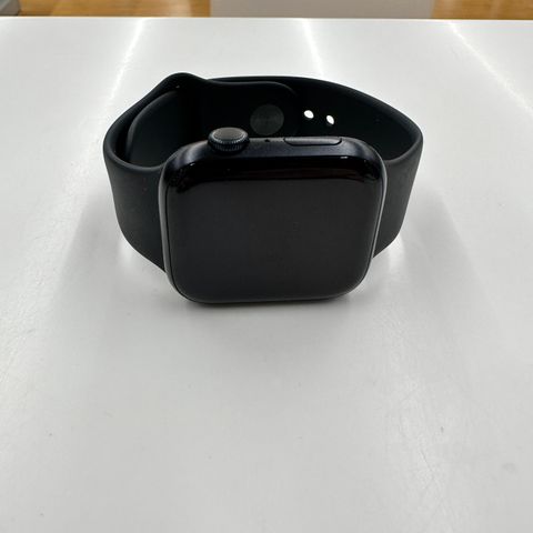 Apple Watch 8 45mm Alu Midnight - Utstillingsmodell