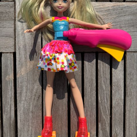 Barbie skate dukke