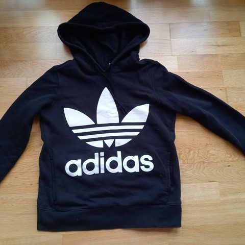 Hettegenser Adidas 10-12år