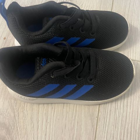 Adidas sko str 20