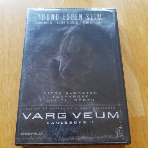 Varg Veum, samleboks 1, i plast