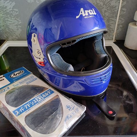 2 stk mc hjelmer type arai selges