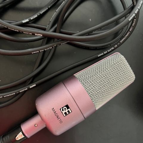 Magneto Condenser Microphone