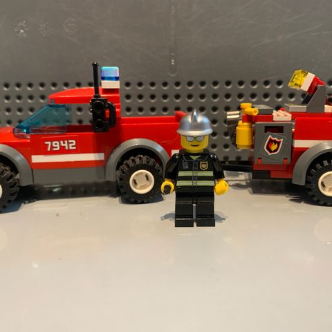 Utgått Lego City 7942 Offroad brannbil